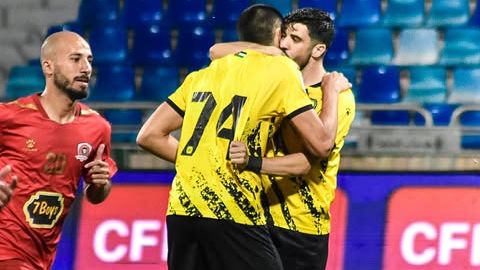 احتفال لاعبي الحسين إربد