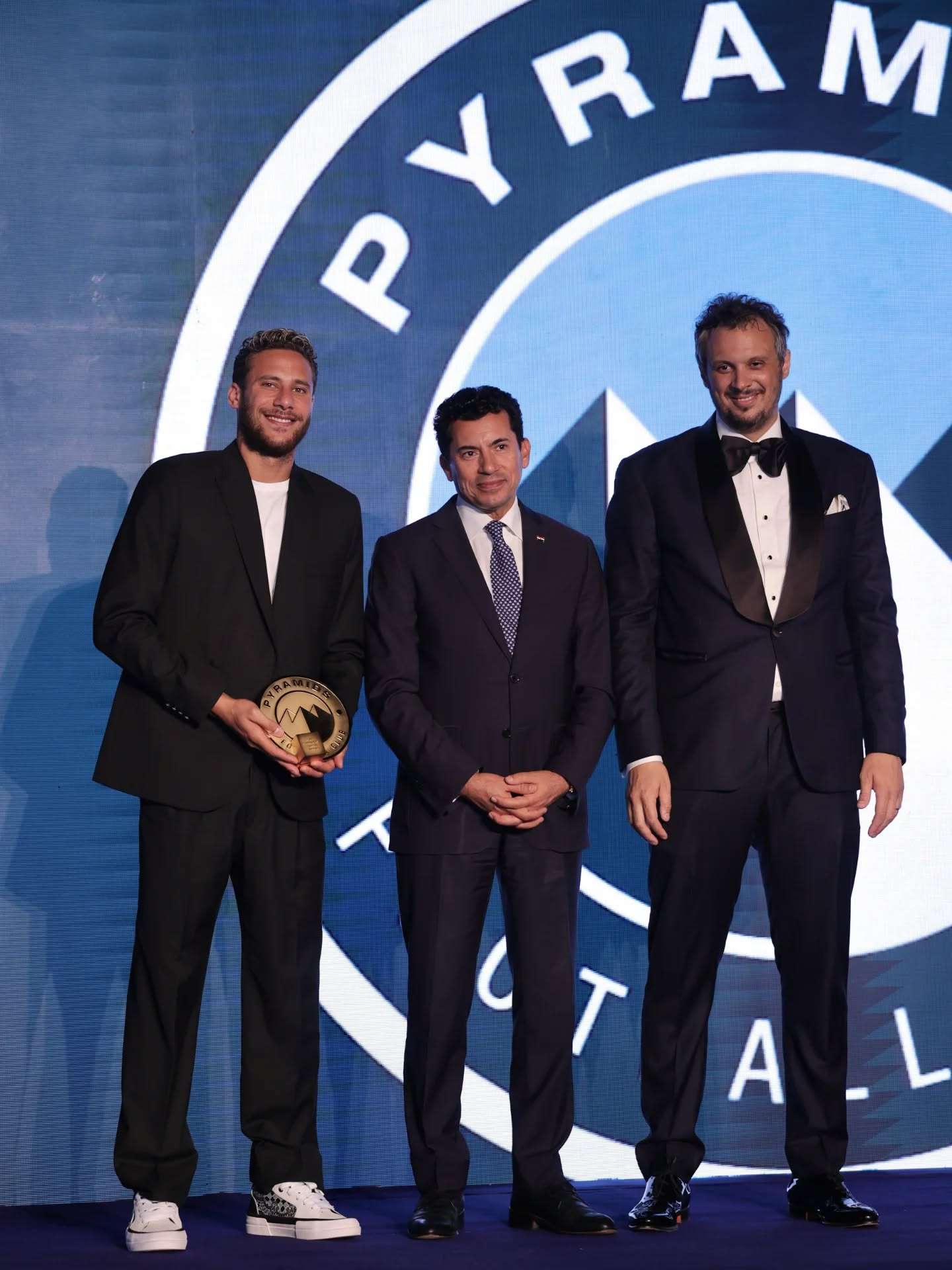 أشرف صبحي وزير الرياضة مع ممدوح عيد رئيس نادي بيراميدز ورمضان صبحي