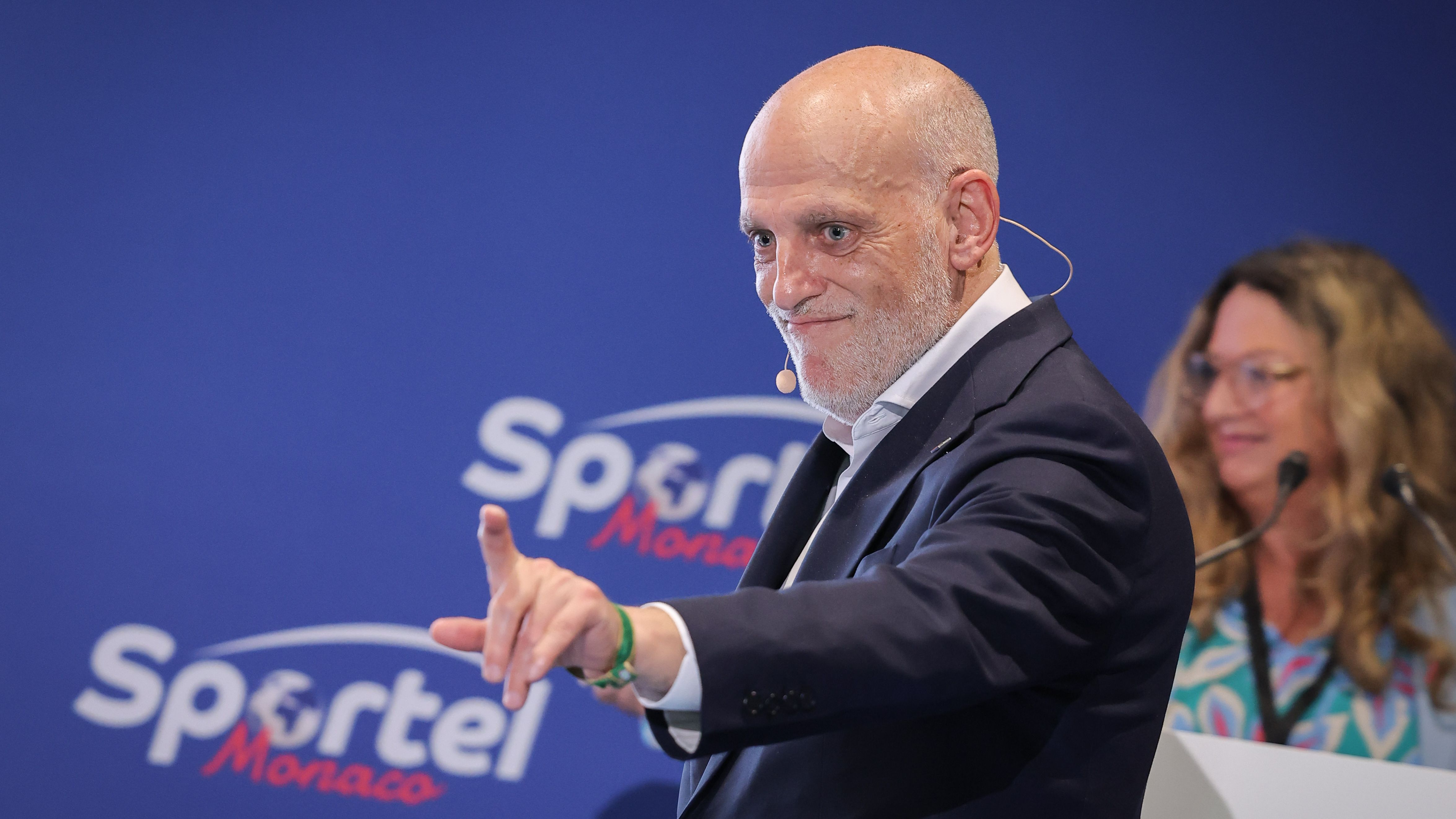 تيباس يسخر من أربيلوا: يعيش "نغمة المظلومية".. وبرشلونة سيتعثر