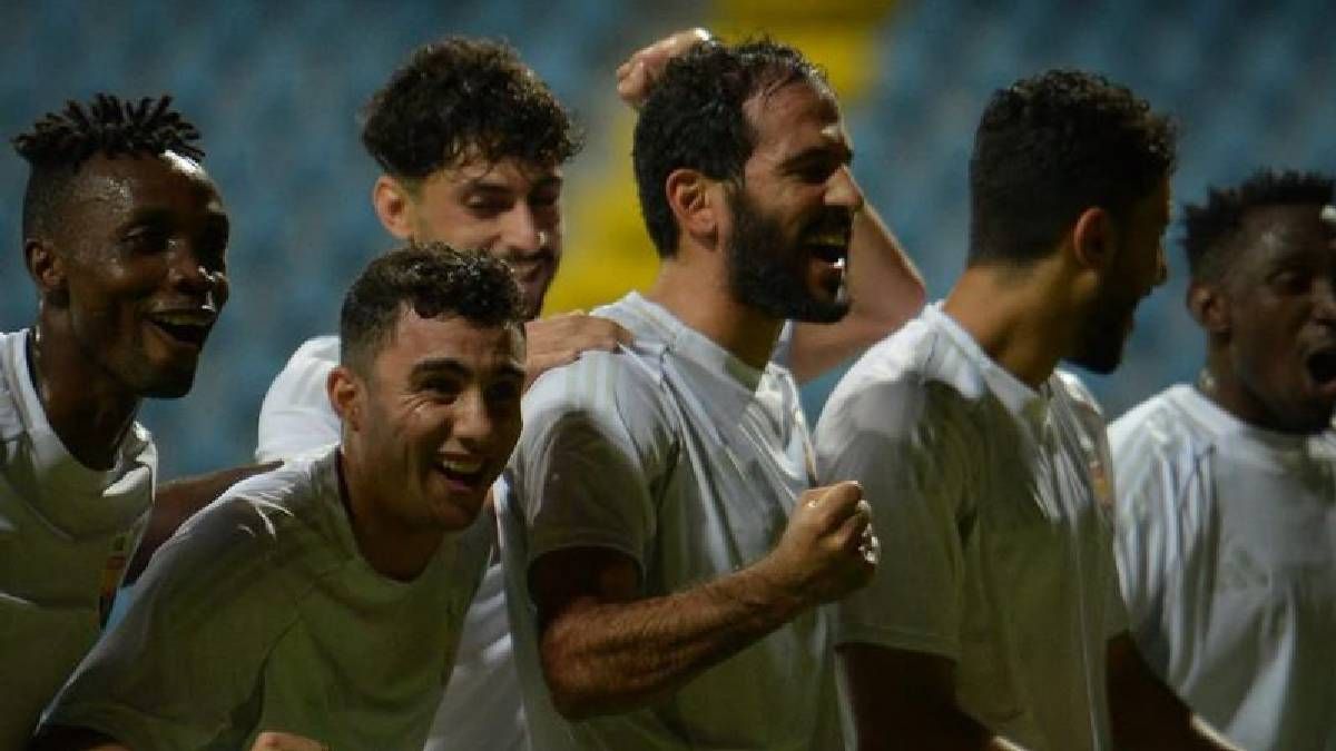 festeggiamenti dei giocatori di El Gouna