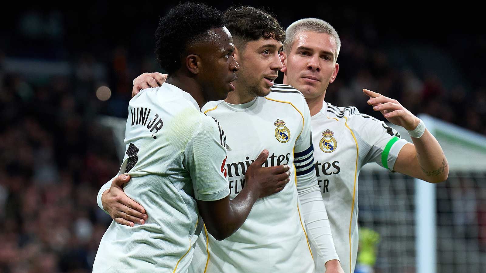 ريال مدريد يزيح الستار عن قميصه الثاني لموسم 2026-2027 بتقنية متطورة