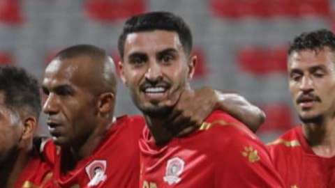 احتفال لاعبي الجزيرة بعد الفوز على سما السرحان