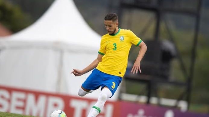 البرازيلي بيدرو هنريكي لاعب الحسين إربد الأردني الجديد