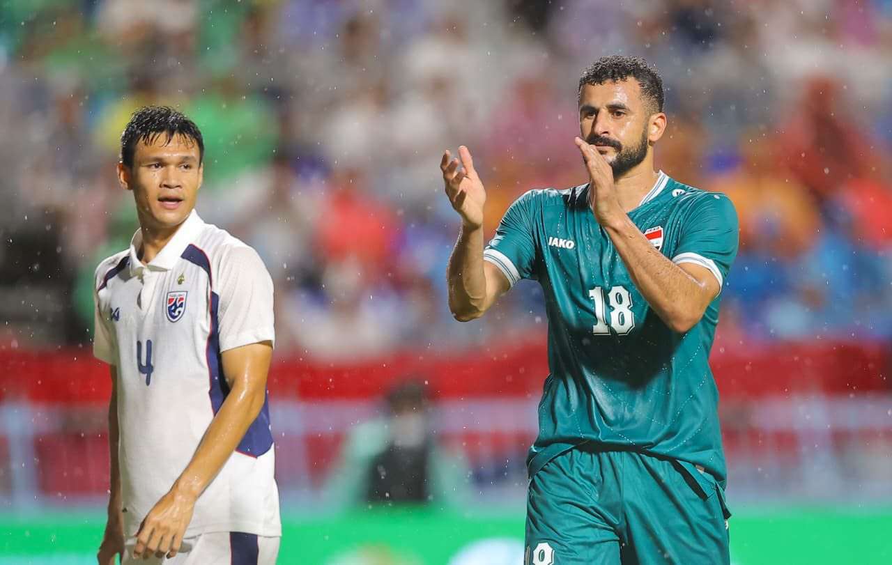 أيمن حسين في مباراة العراق وتايلاند