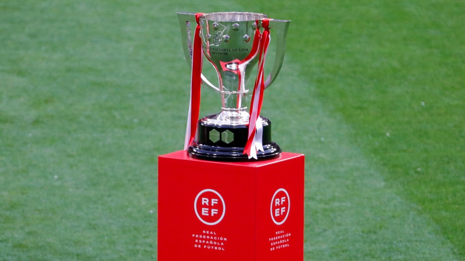 La Liga trophy