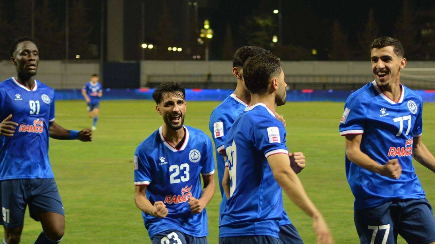 احتفال لاعبي الرمثا