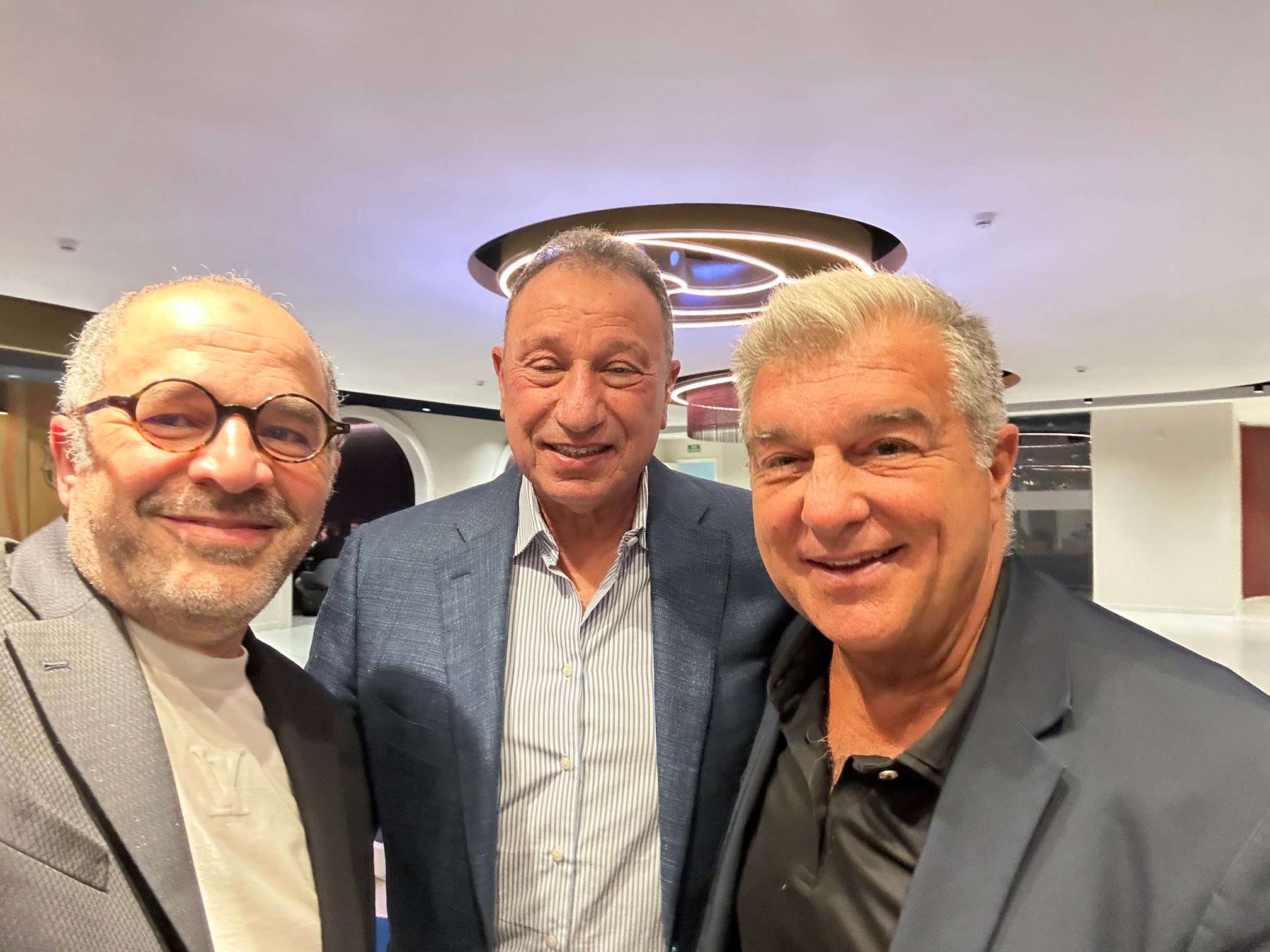 محمود الخطيب مع خوان لابورتا ومحمد كامل