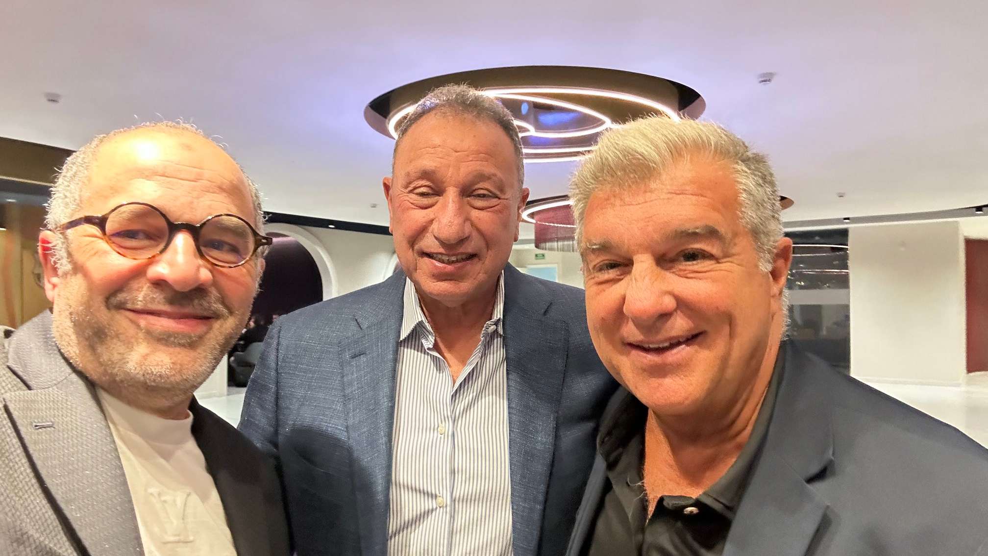 محمود الخطيب مع خوان لابورتا ومحمد كامل