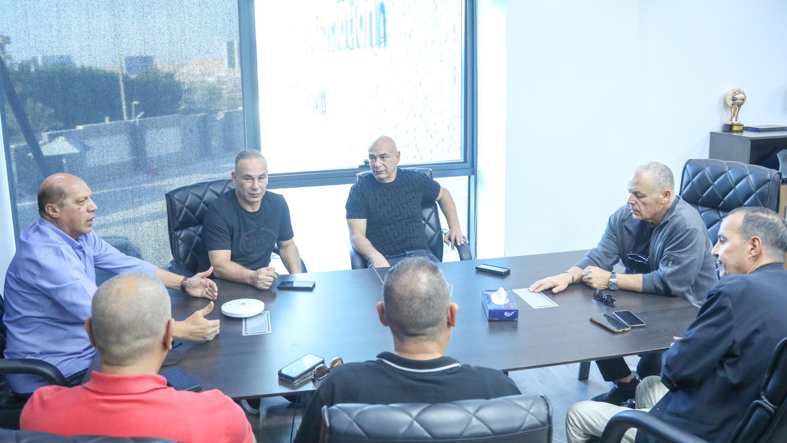 اجتماع هاني أبوريدة مع الجهاز الفني لمنتخب مصر