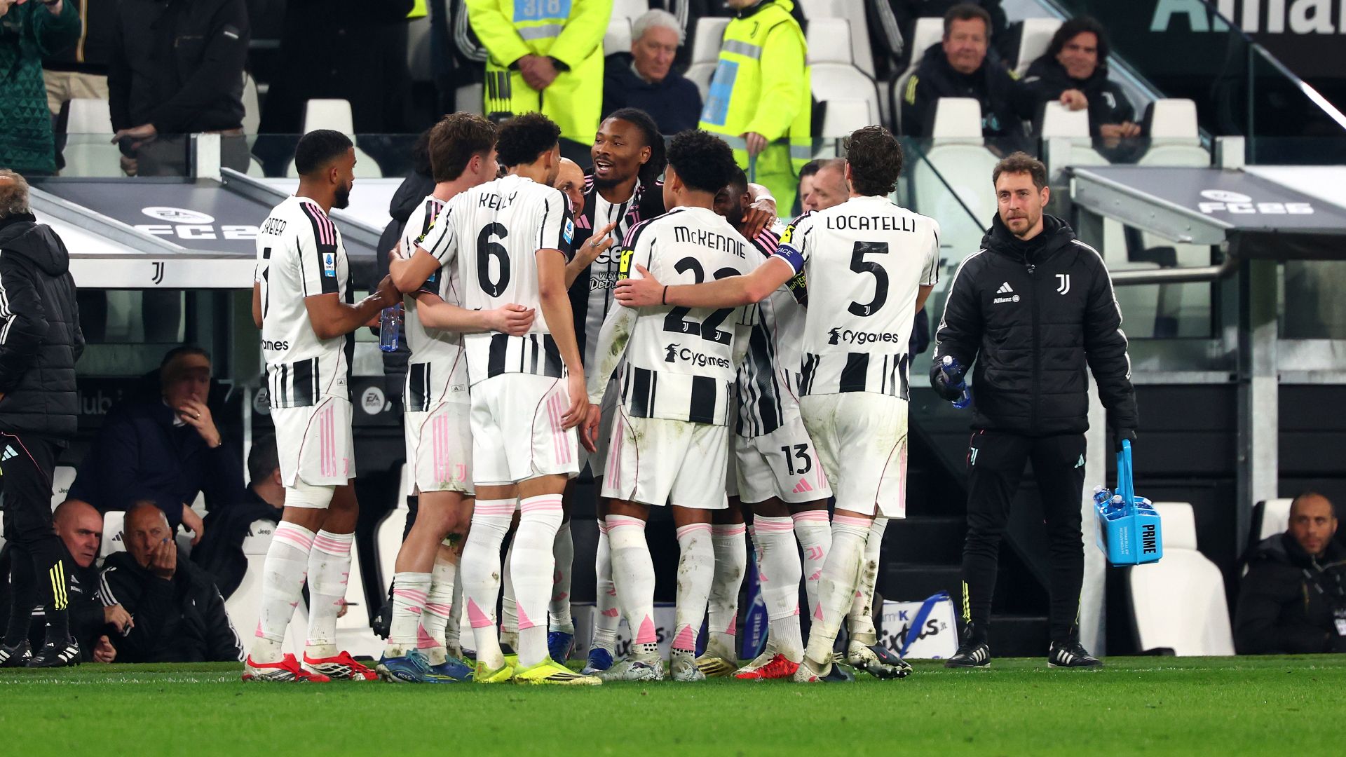 لقطة من مباراة سابقة بين يوفنتوس وأودينيزي في الكالتشيو