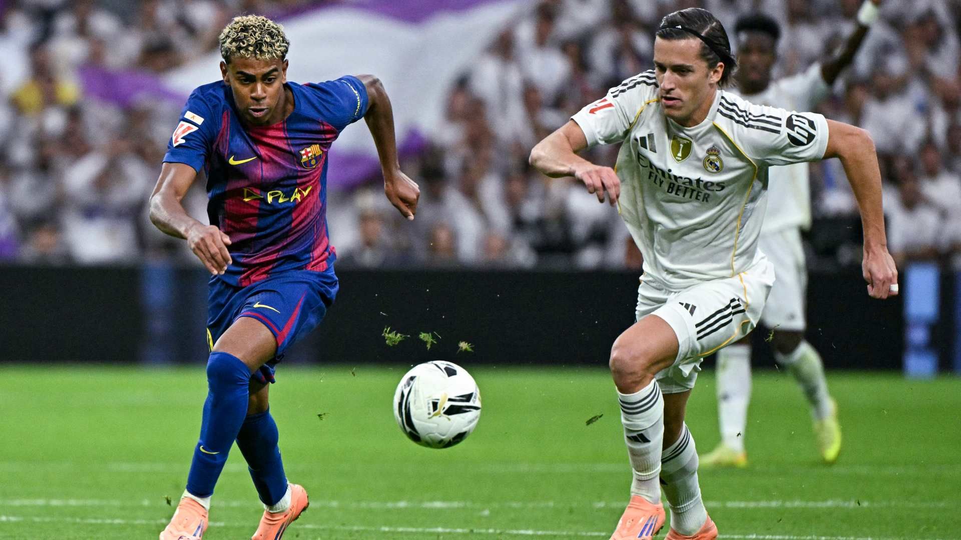 قائمة الأغلى في العالم: ثلاثي من ريال مدريد.. وبرشلونة حاضر بلاعبين