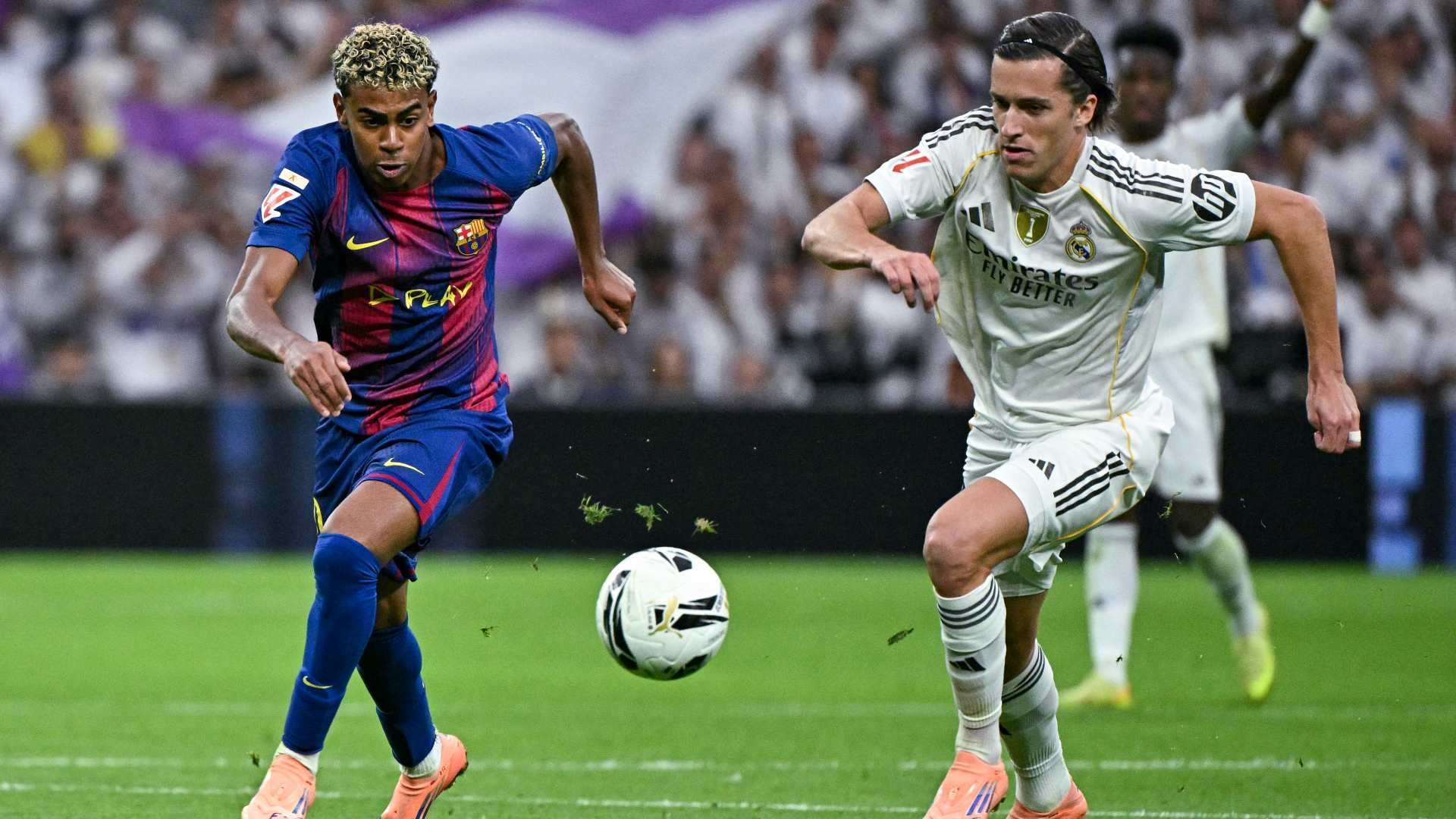 كيليان مبابيقائمة الأغلى في العالم: ثلاثي من ريال مدريد.. وبرشلونة حاضر بلاعبينفينيسيوس واصل تراجعه12:478 أكتوبر 2026