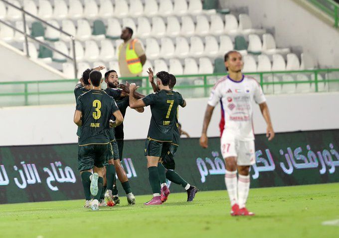 الشارقة يتعادل مع خورفكان