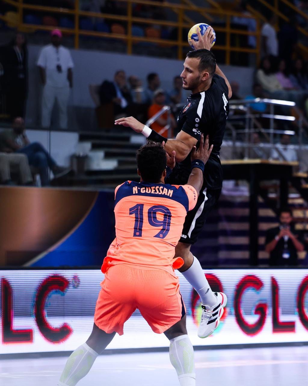 مباراة الأهلي المصري وبرشلونة الإسباني لكرة اليد