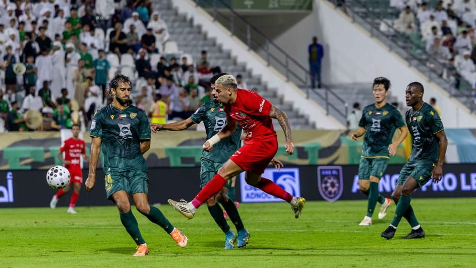 فوز صعب لشباب الأهلي على خورفكان