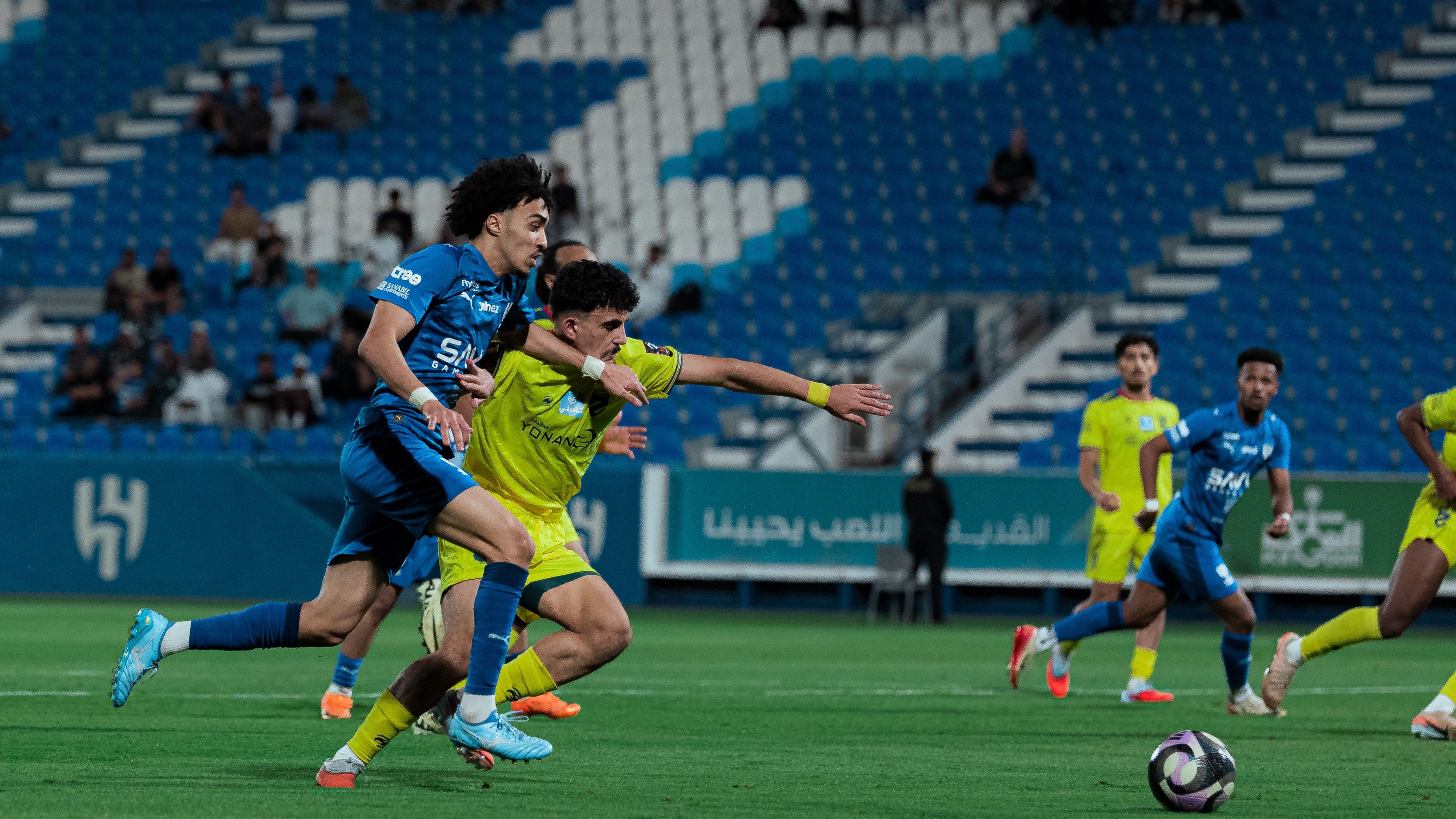 دوري جوي للنخبة: الهلال يُكمل مسلسل المفاجآت والفتح والحزم يصنعان الحدث