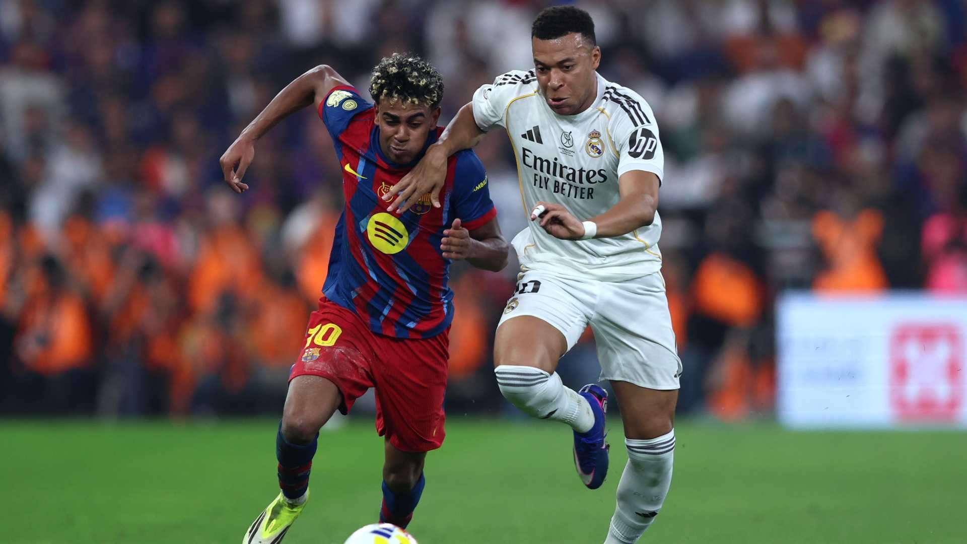برشلونة ضد ريال مدريدالذكاء الاصطناعي يجيب.. ما النتيجة المتوقعة لكلاسيكو برشلونة وريال مدريد؟مباراة ينتظرها العالم02:3925 أكتوبر 2026
