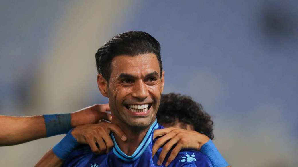 سعد عبد الأمير قائد القوة الجوية