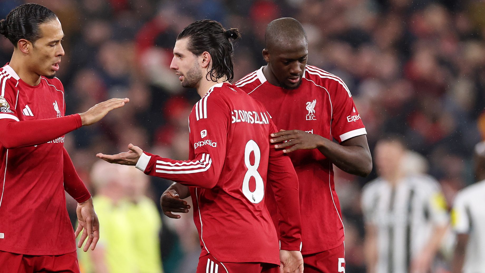 ليفربول يوجه ضربة لريال مدريد: كوناتي يؤكد تقدم مفاوضات التجديد