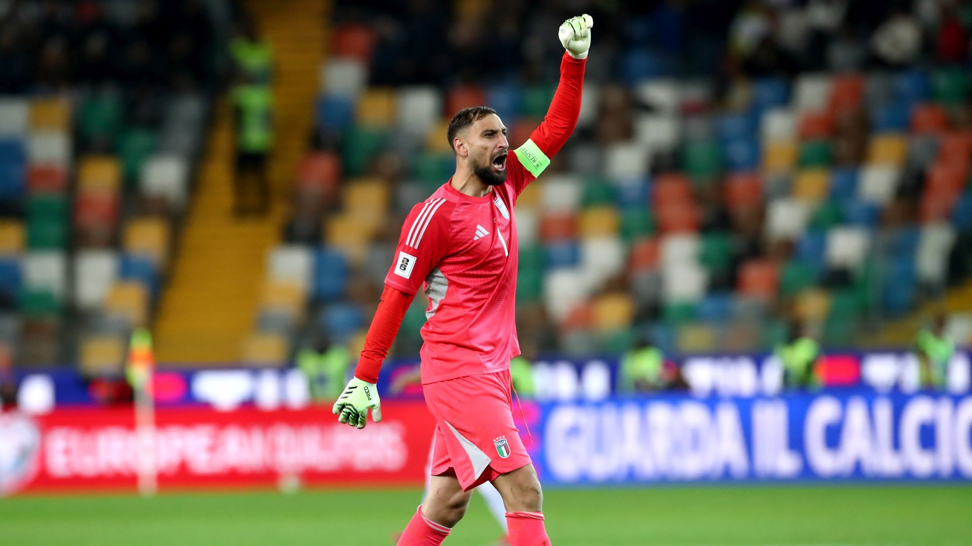 Donnarumma Italia Israele 2025 esulta 16.9