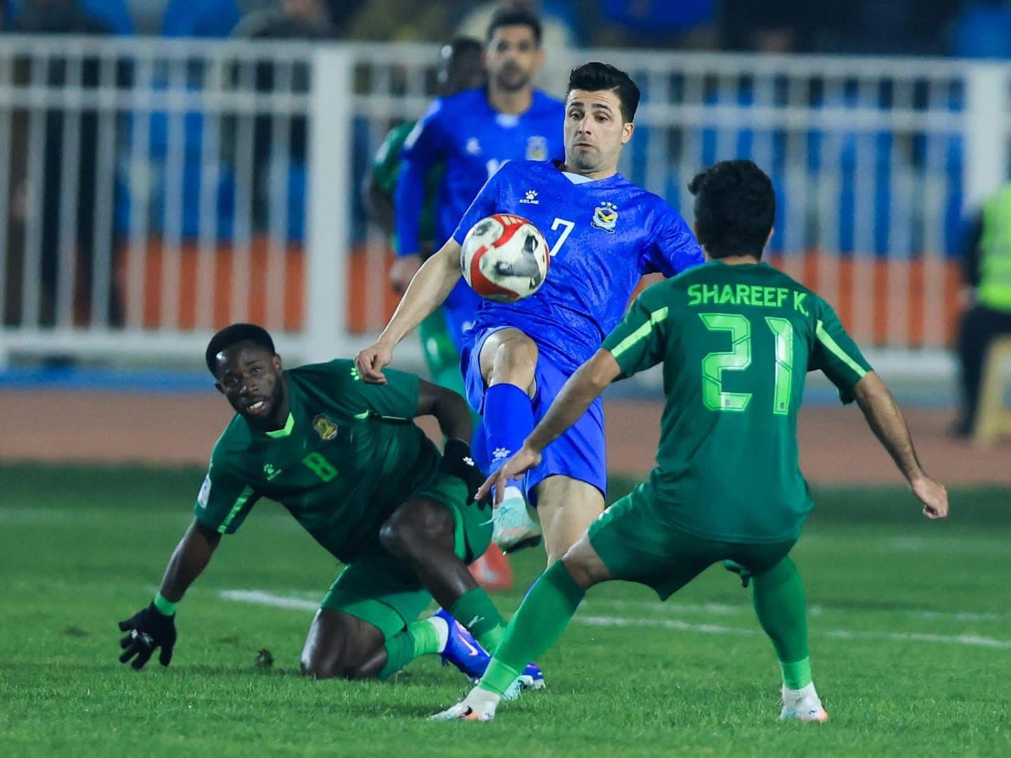 الزوراء يشعل سباق صدارة الدوري العراقي بعبور أربيل