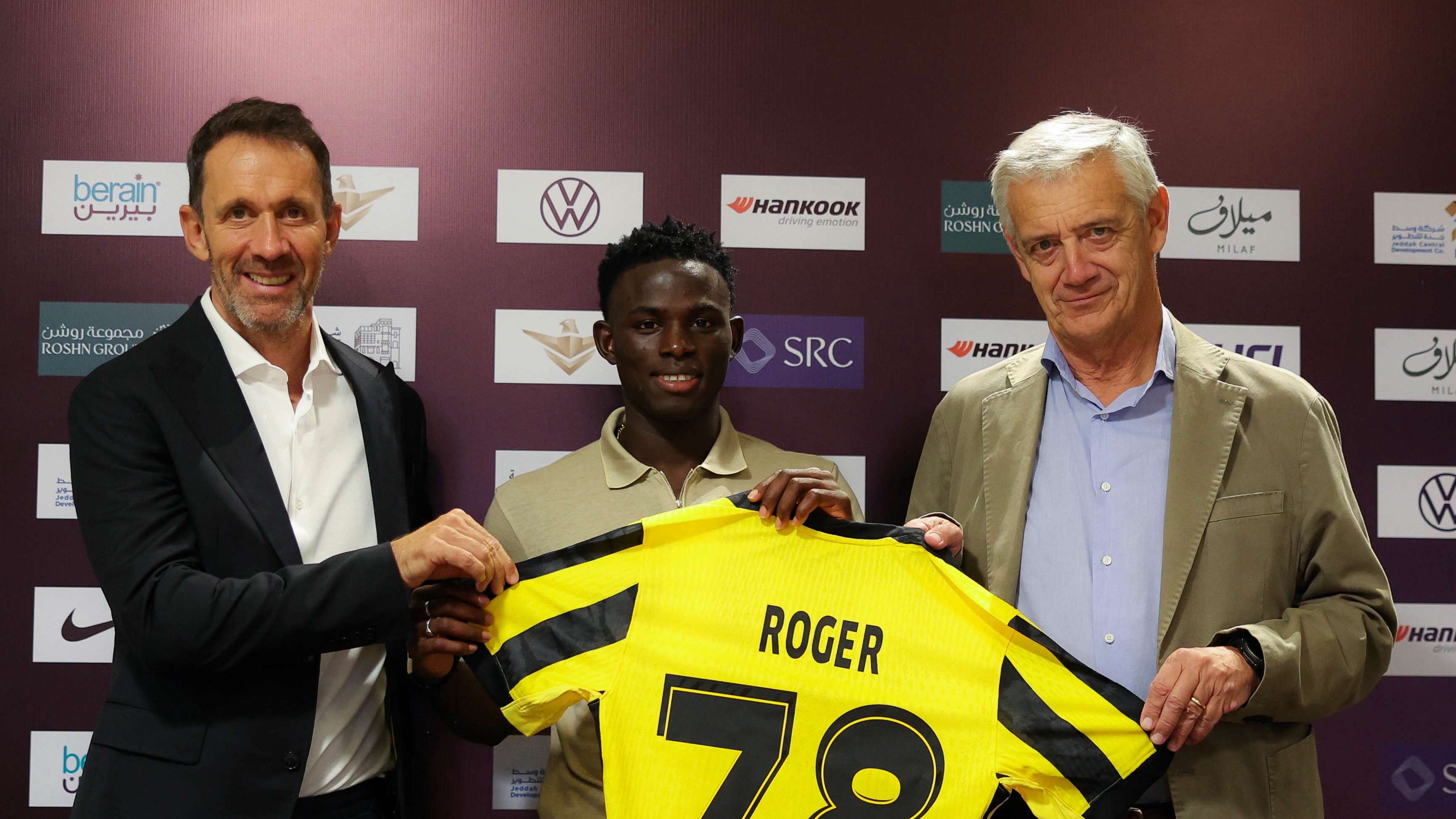 Roger Fernandes روجر فرنانديز