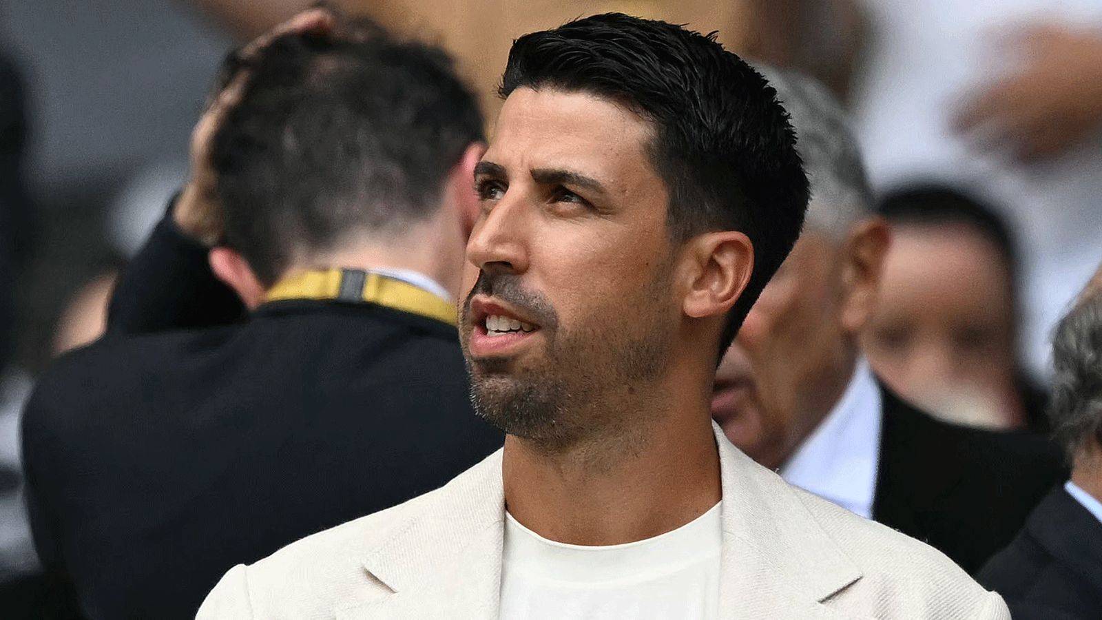 خضيرة يعلق بكلمتين على عودته لريال مدريد في طاقم مورينيو