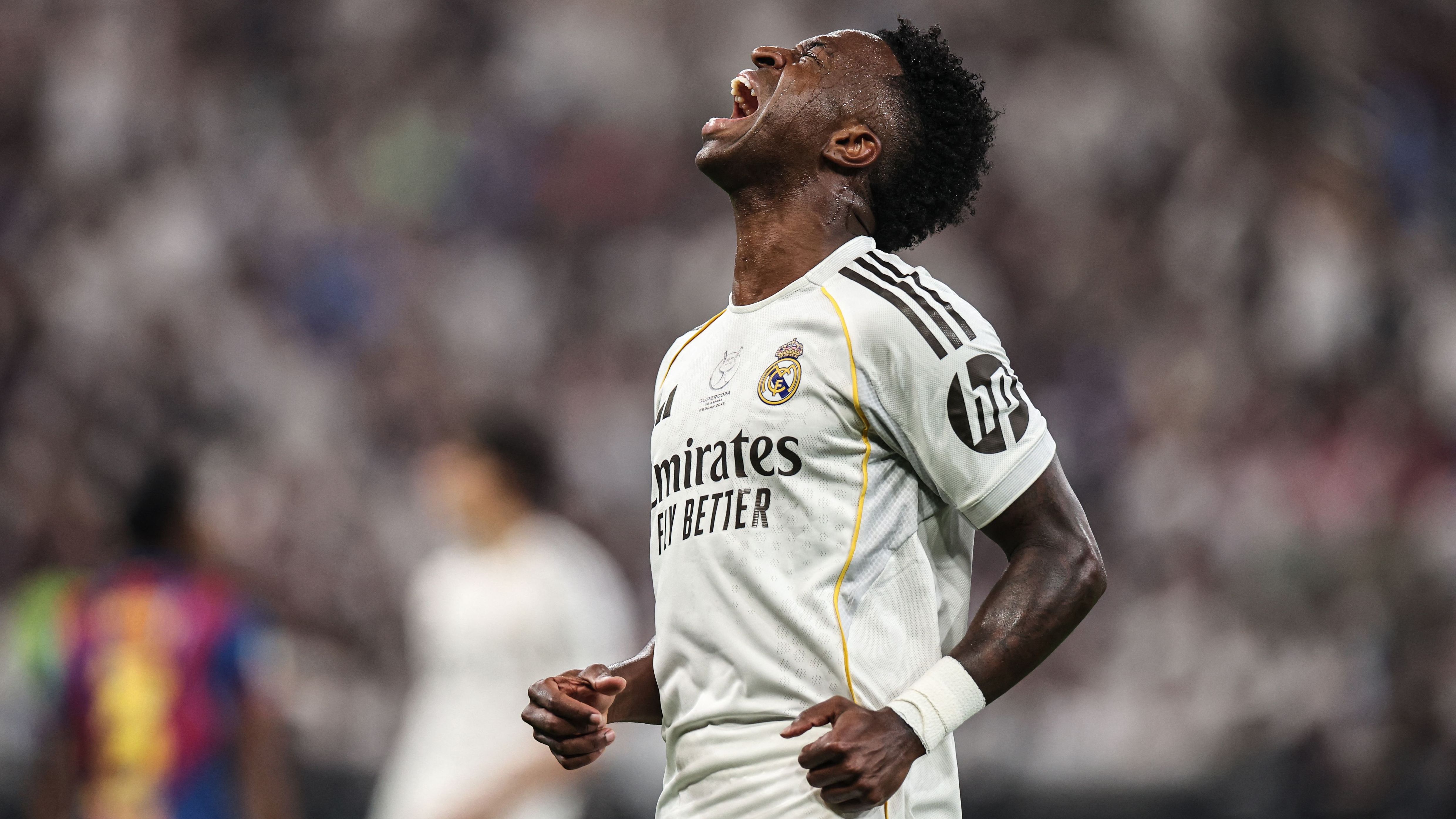 Vinícius Júnior applaudito dai tifosi del Real Madrid al Bernabéu dopo Real Madrid-Levante