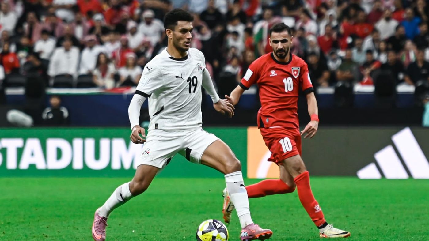 بالفيديو| لاعبو مصر يلتزمون الصمت بعد الهزيمة.. وأفشة يثير التساؤلات