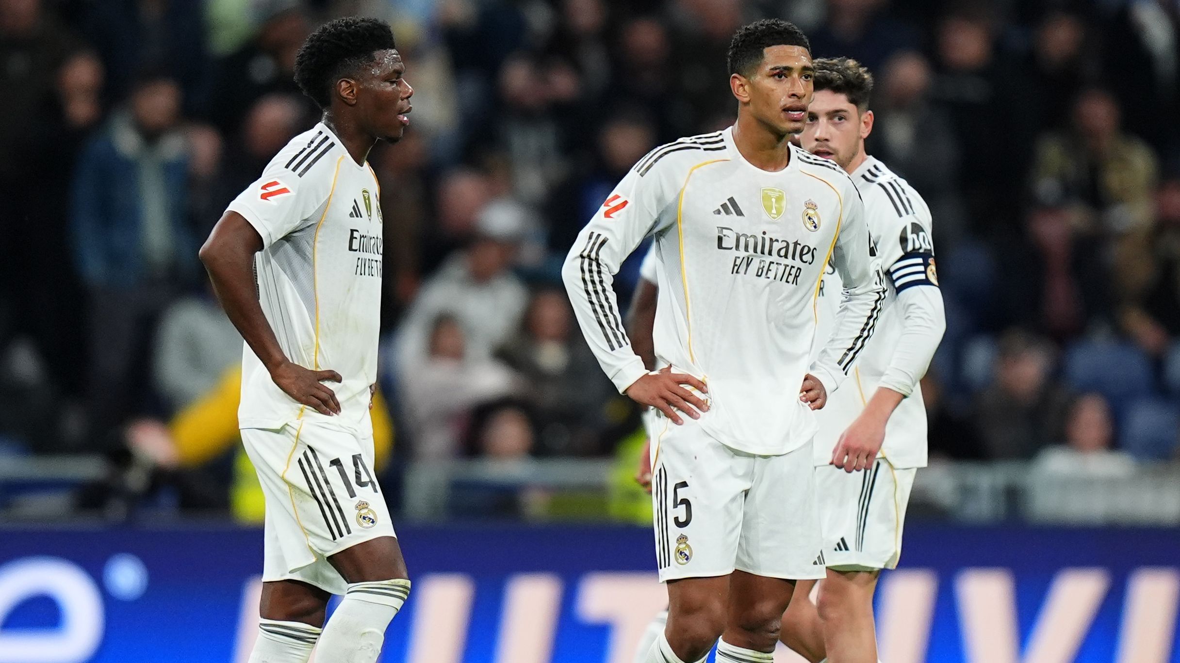 صحفي إسباني: ريال مدريد أصبح "برميل بارود" بلا قائد أو مدرب