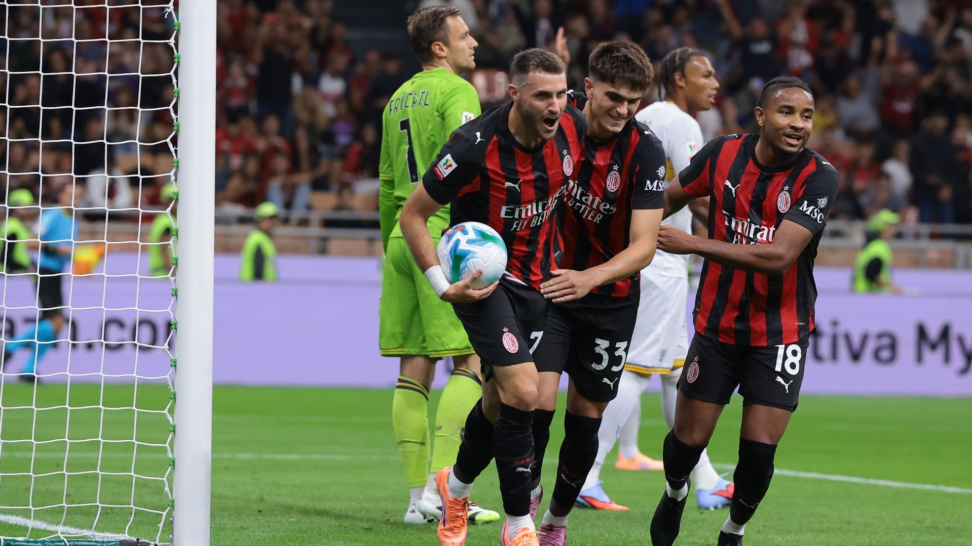 Santiago Giménez Milan Lecce 2025 foto