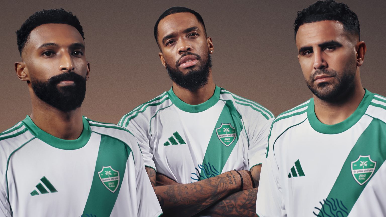 قميص الأهلي السعودي الجديد