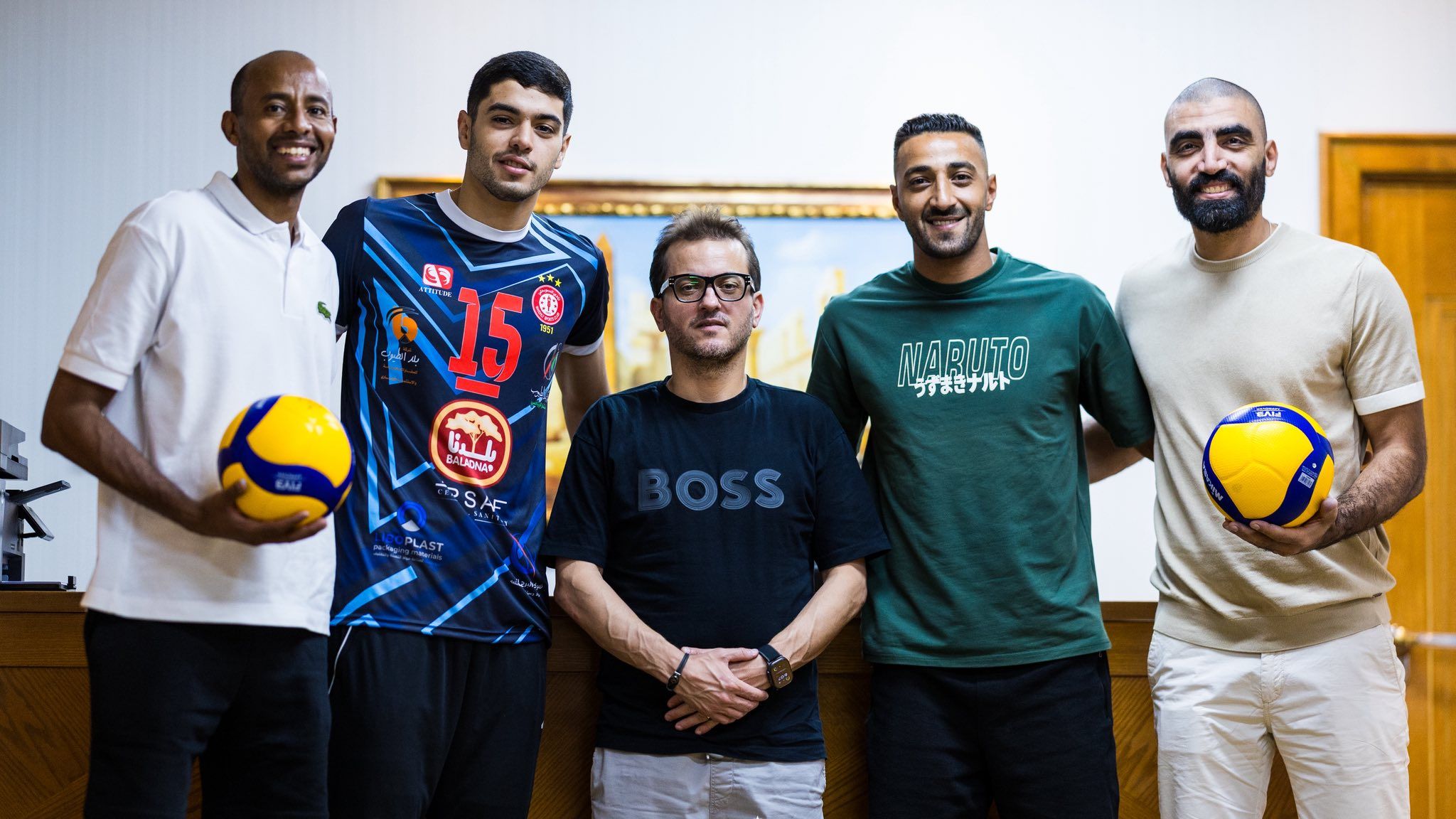 تجدبد لاعبي طائرة السويحيلي