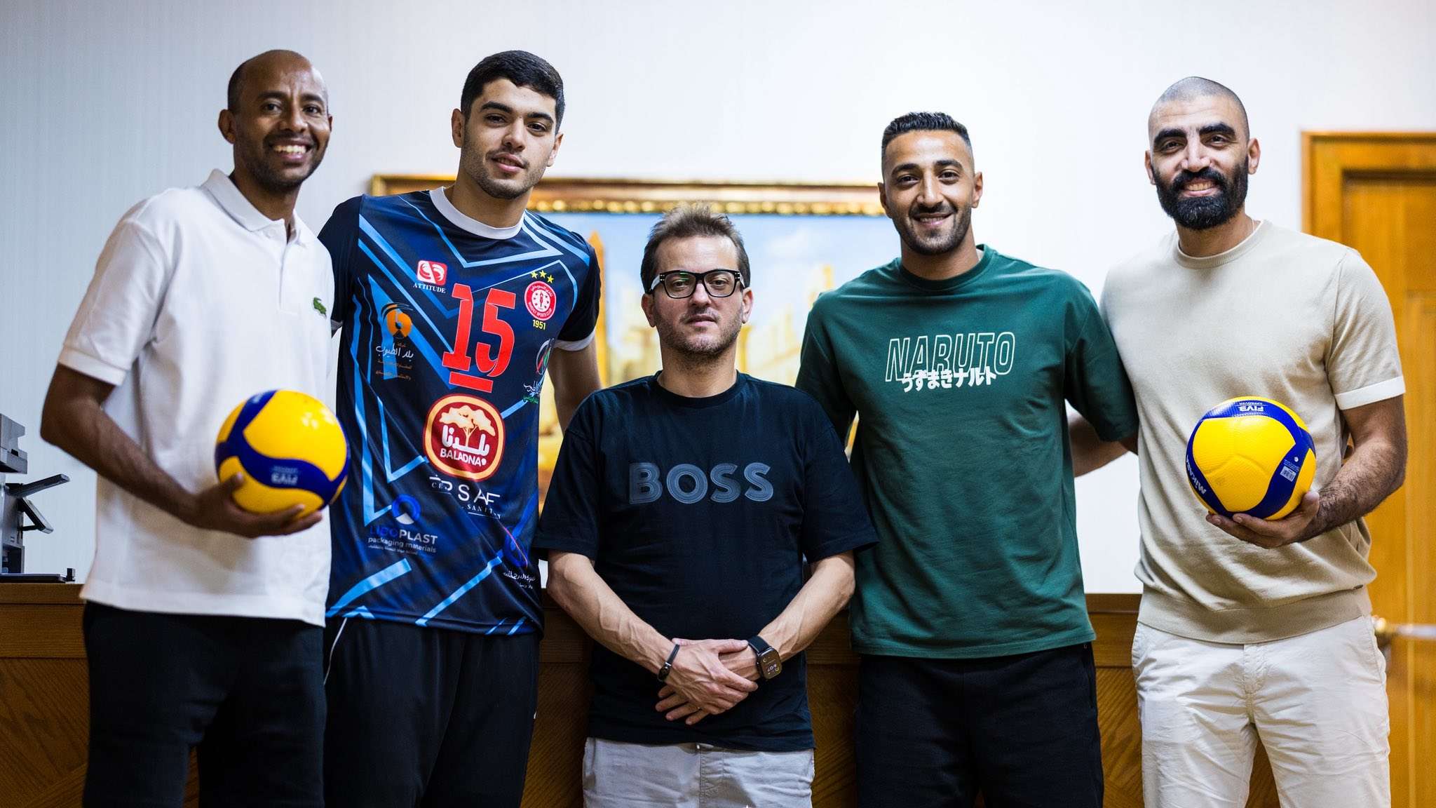 تجدبد لاعبي طائرة السويحيلي