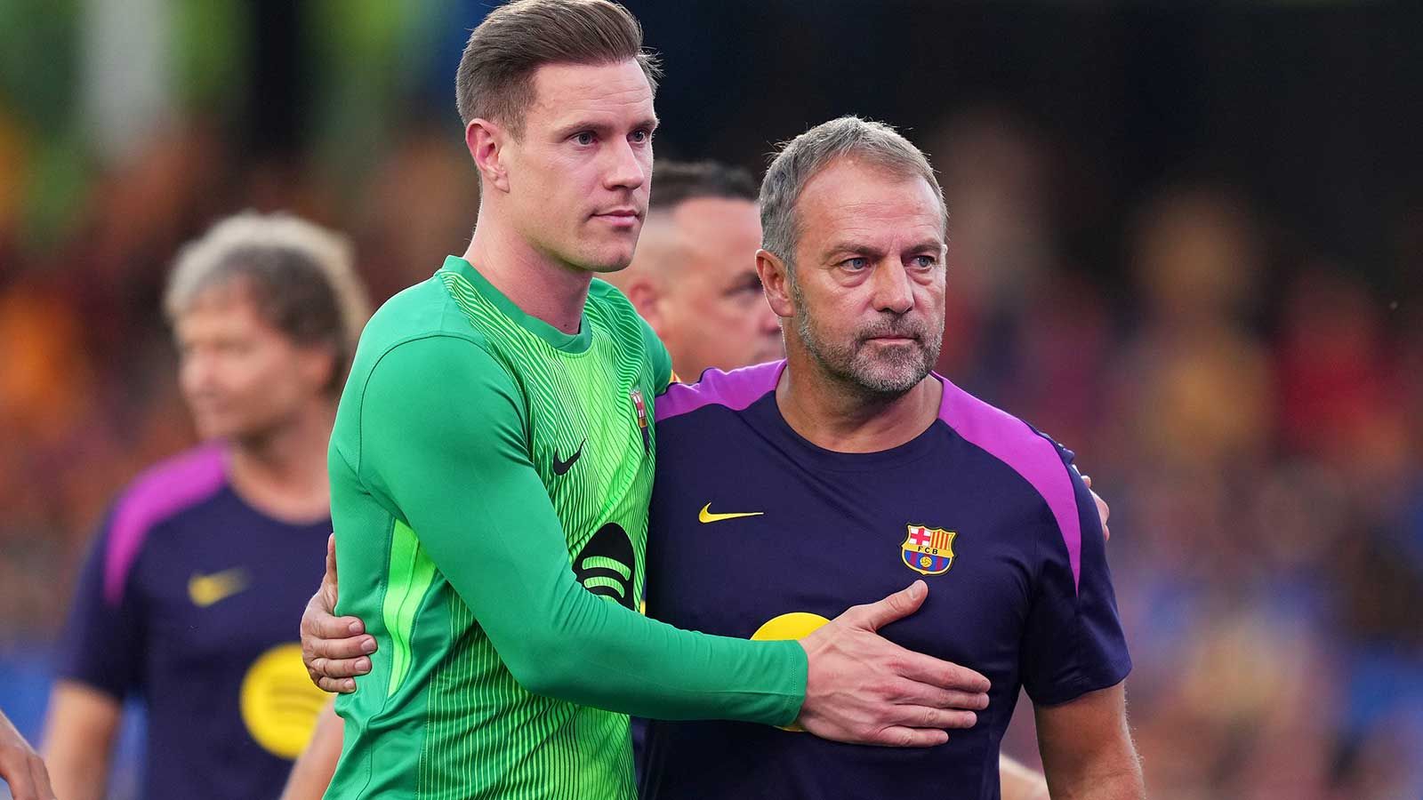 Portiere Ter Stegen in allenamento a Barcellona stando al passo con Garcia