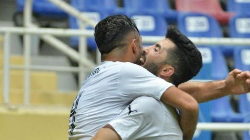 ثامر الصالحي يحتفل بهدفه مع ديالي