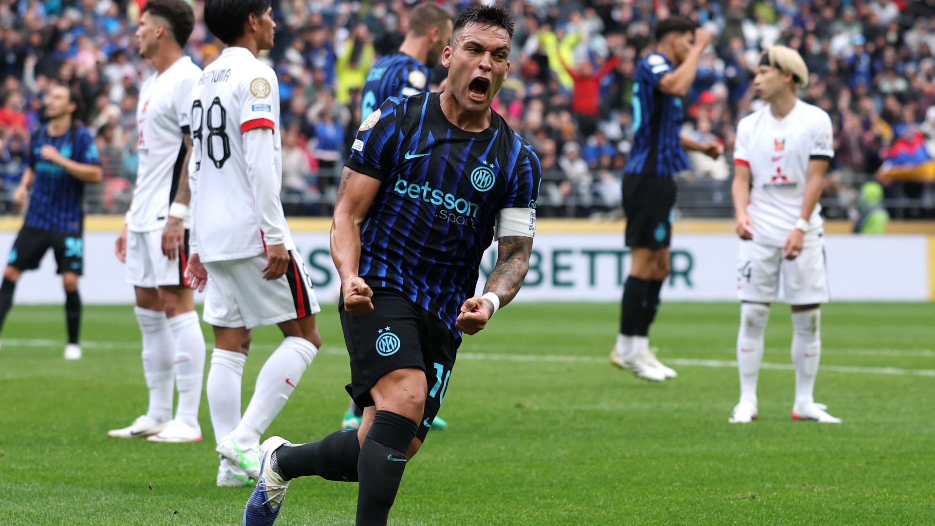 Lautaro Martinez 2-1