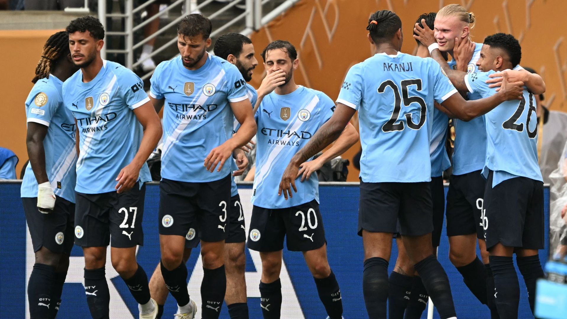 曼城 萨文尼奥 续约 图片