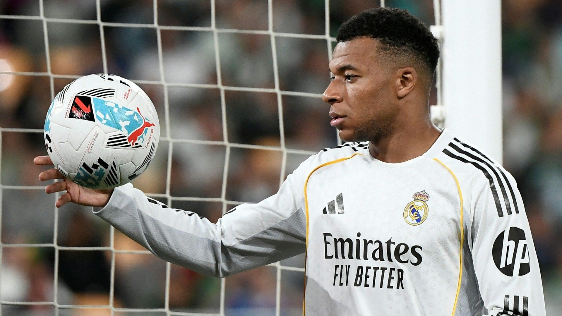 سر صغير يكشف كيف دخل تأقلم مبابي سريعا مع ريال مدريد؟