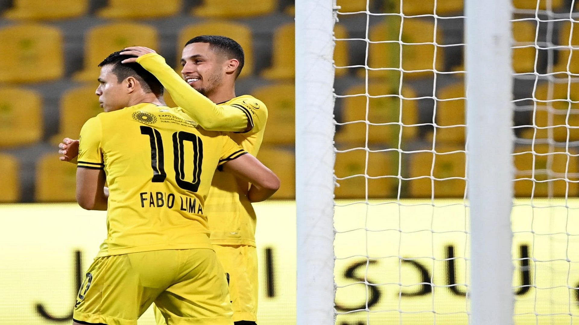 لاعبو الوصل