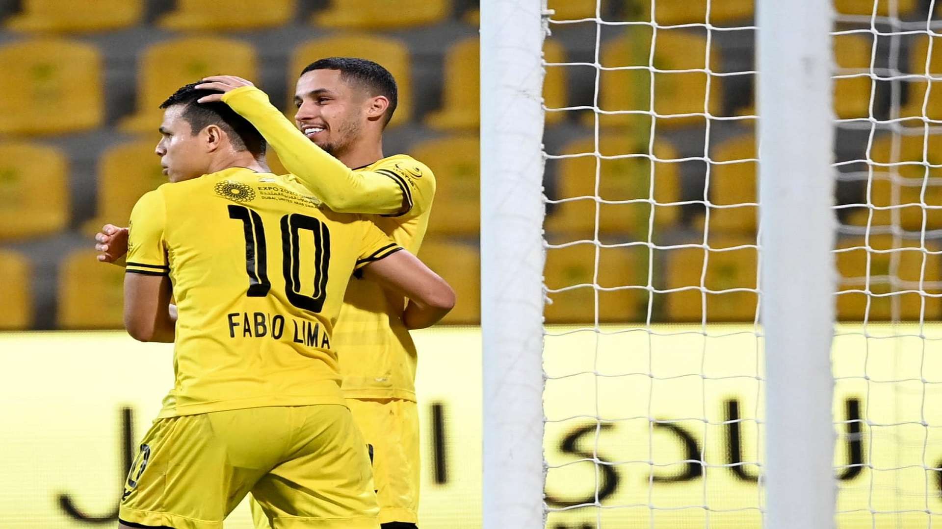 لاعبو الوصل