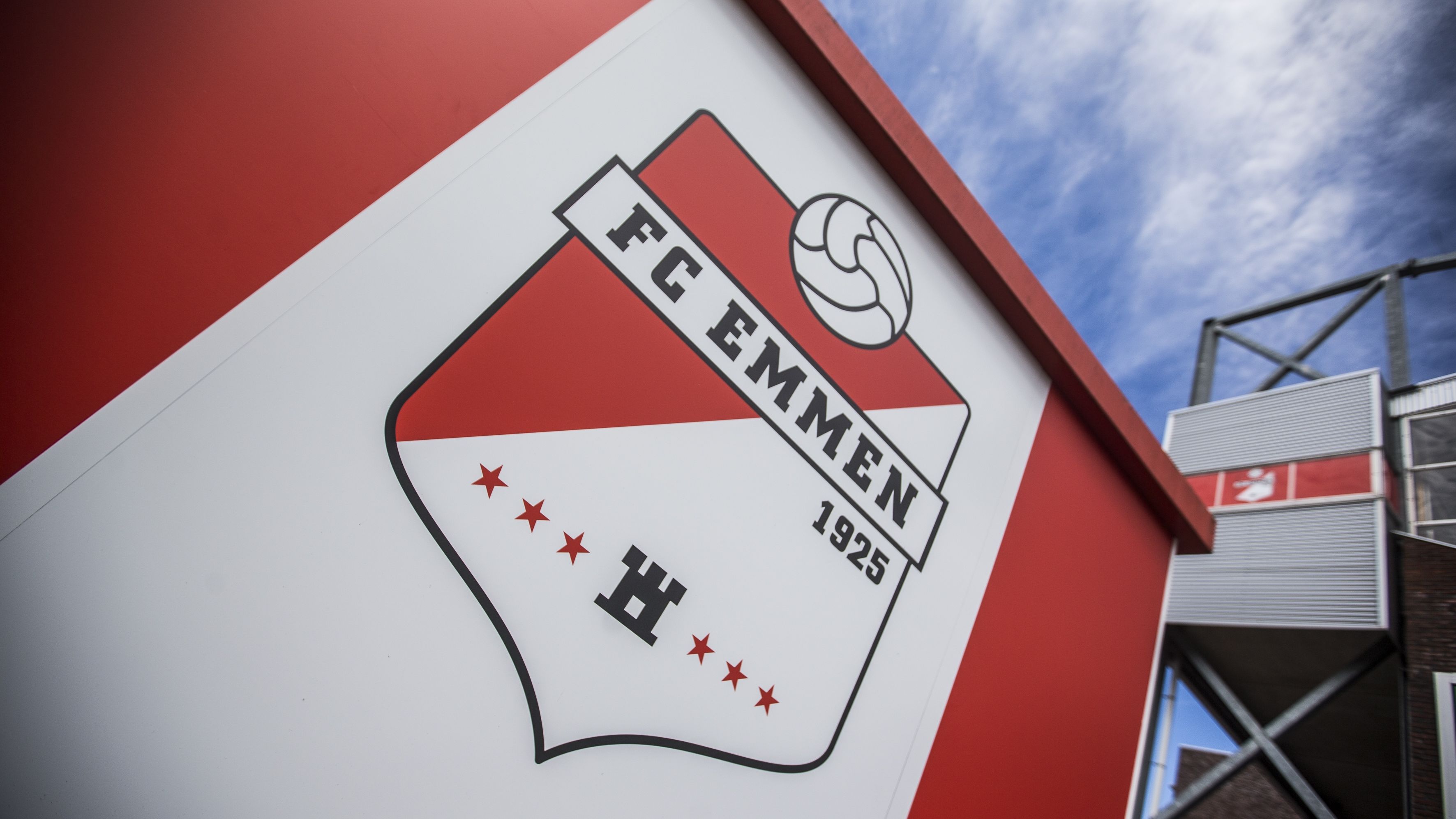 FBL-NED-EREDIVISE-EMMEN