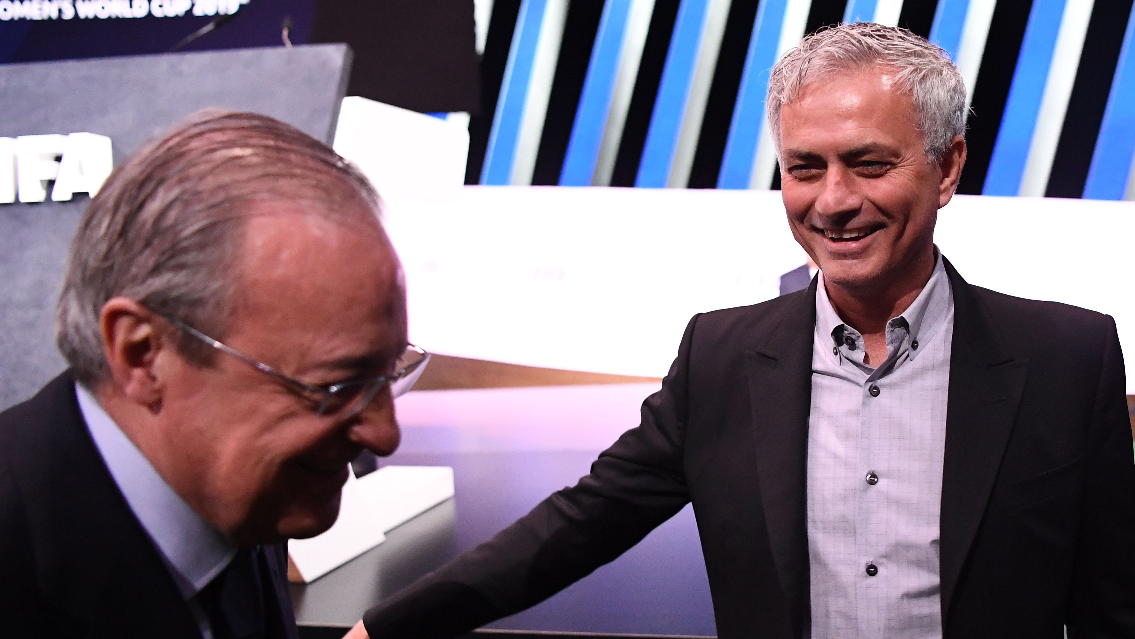هل هرب من مواجهة كريستيانو؟.. مورينيو يرفض منتخب البرتغال من أجل إنقاذ صديقه