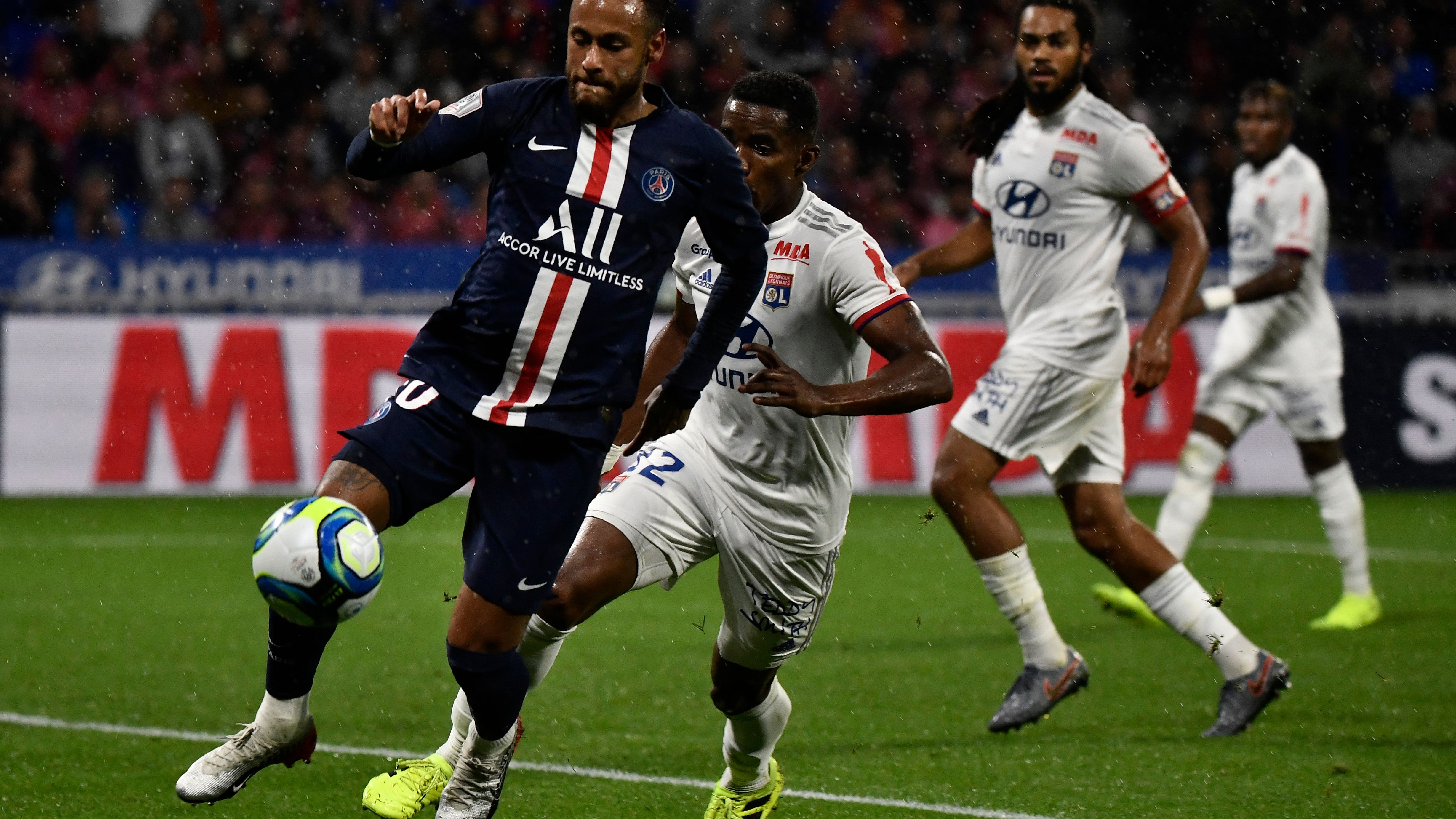 FBL-FRA-LIGUE1-LYON-PSG