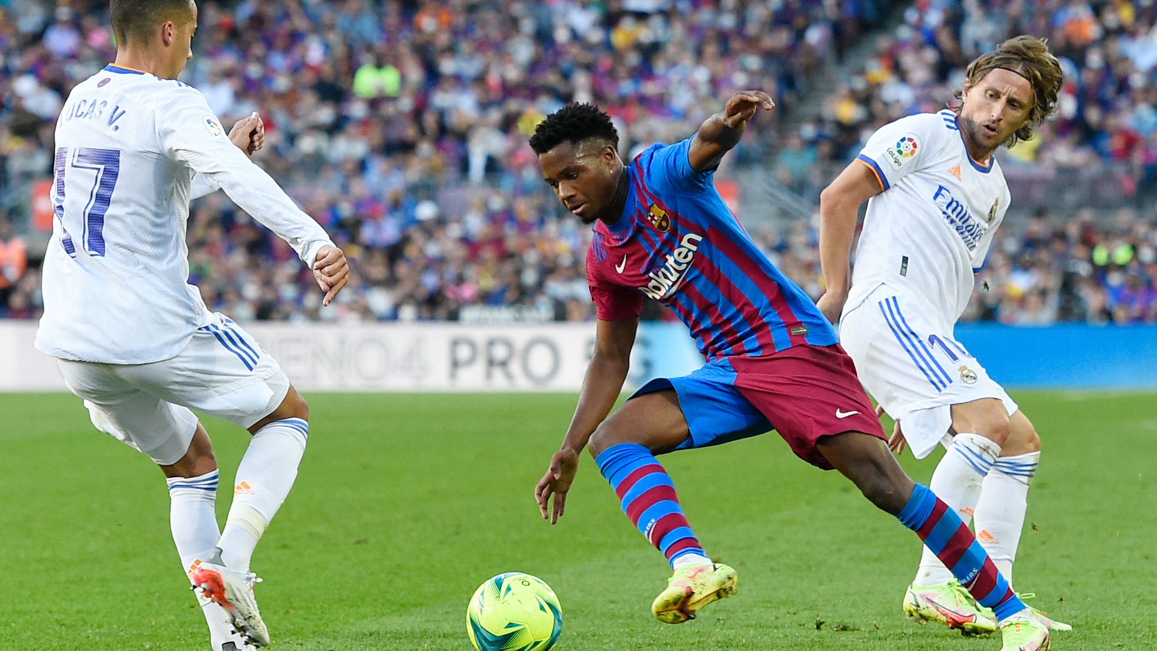 FBL-ESP-LIGA-BARCELONA-REAL MADRID