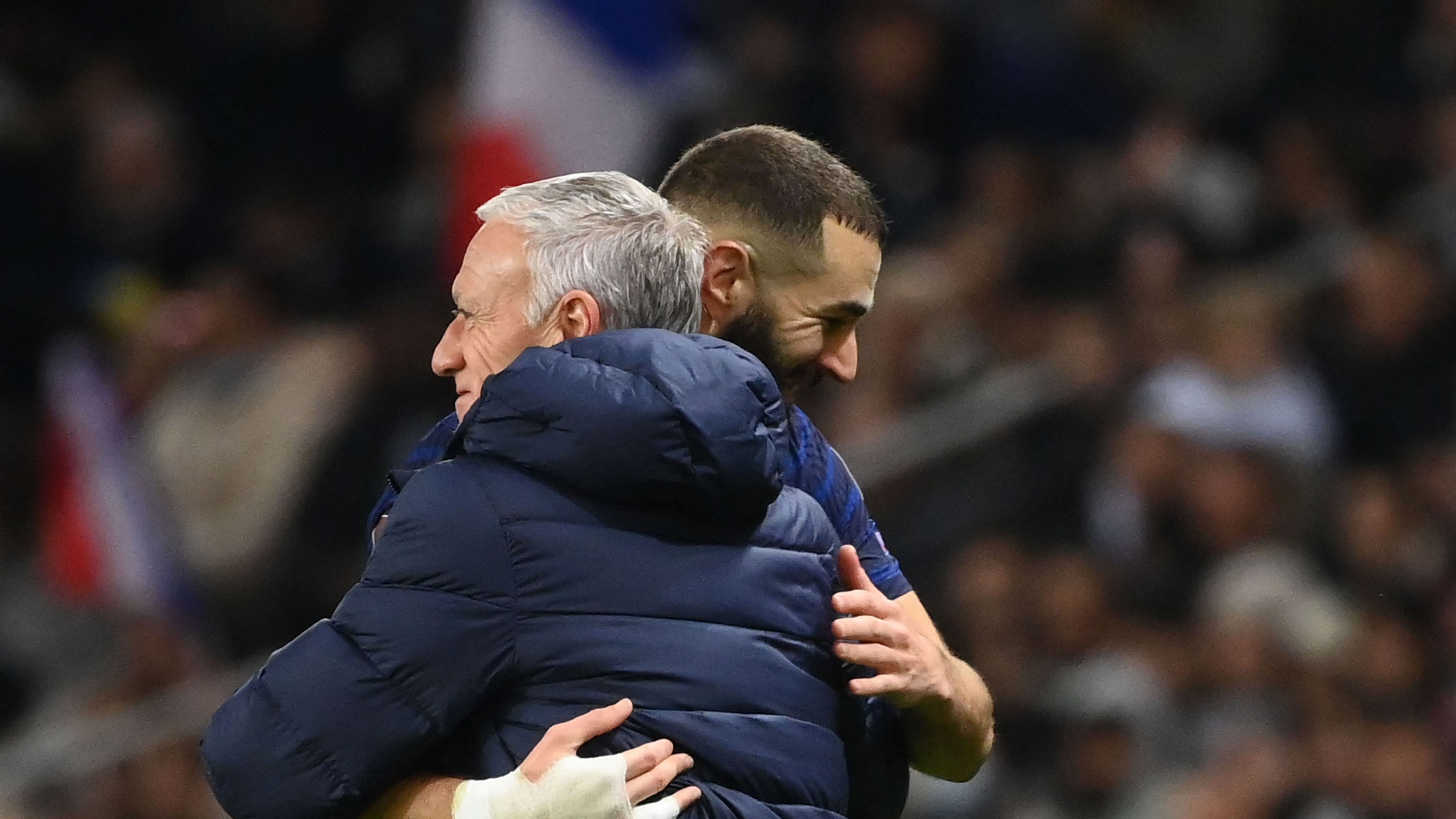 ملف استبعاد بنزيما لم يغلق بعد.. ديشامب من منتخب فرنسا إلى ساحات القضاء