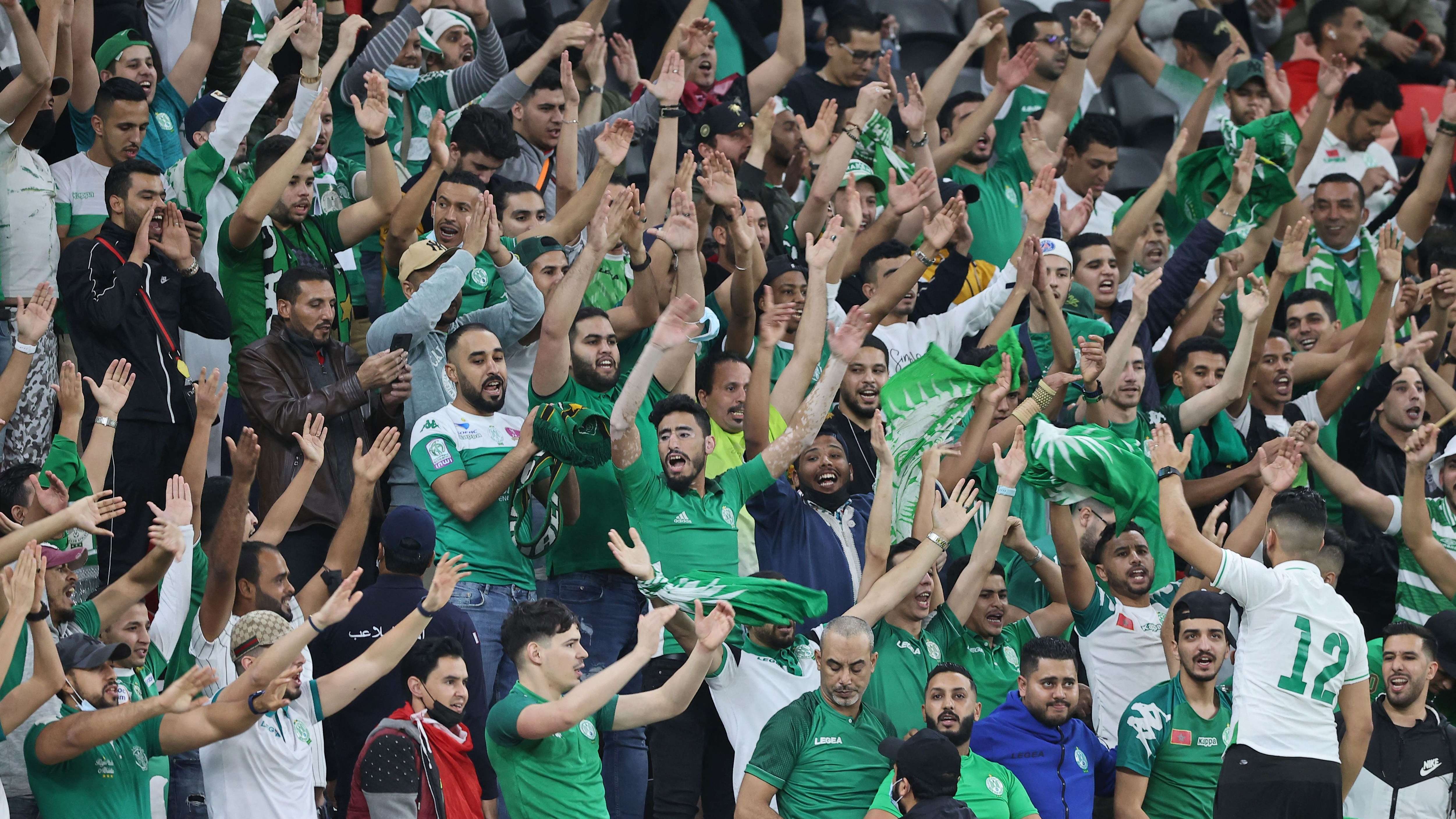 FBL-CAF-SUPER-CUP-AHLY-RAJA-FANS