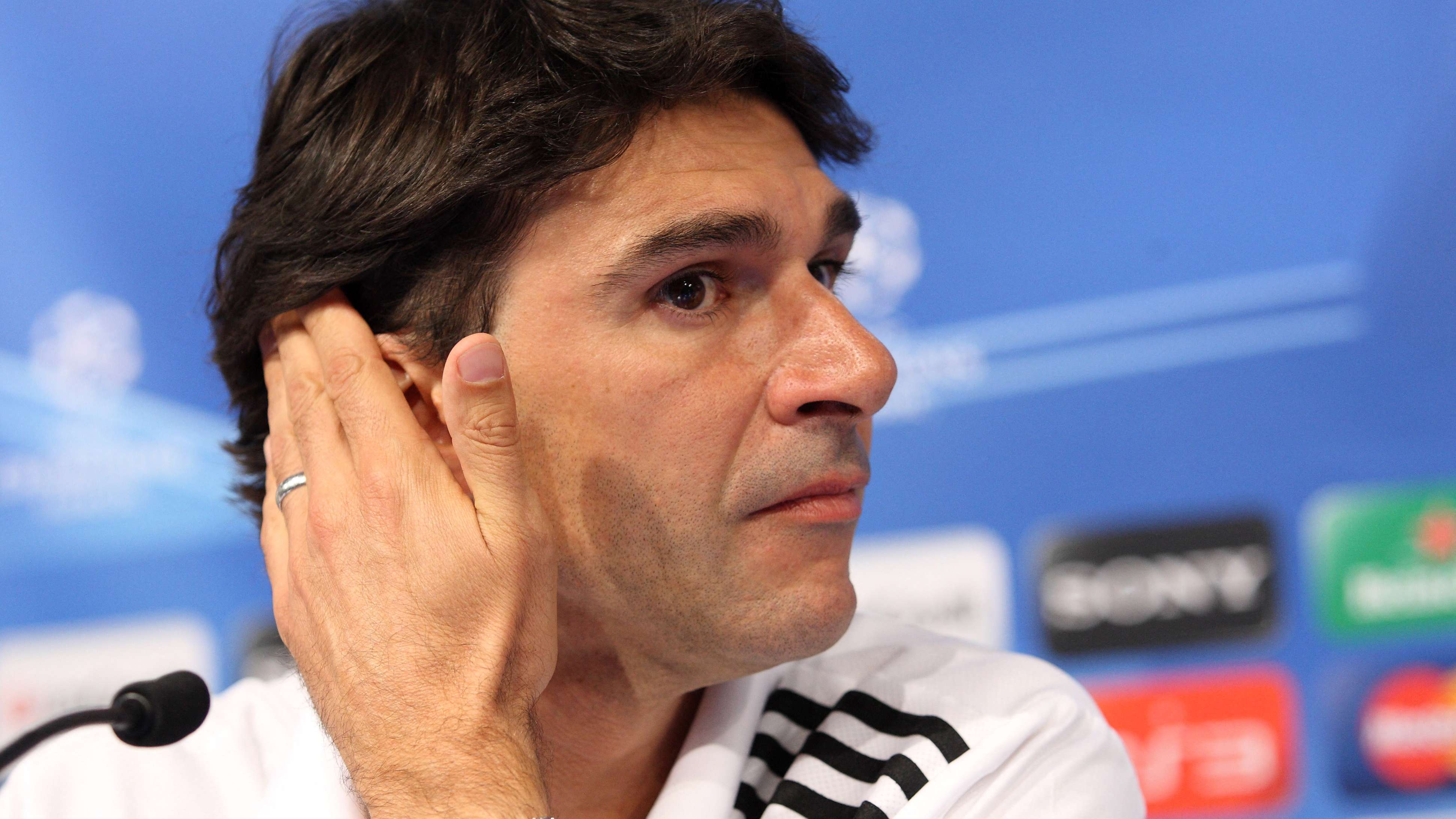 FBL-EUR-C1-DINAMO-REAL-PRESSER