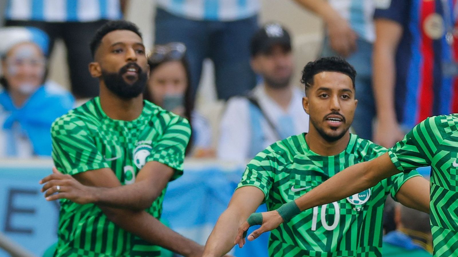 كلاكيت ثالث مرة.. الدوسري والبريكان يعيدان هيمنة السعودية على جوائز آسيا