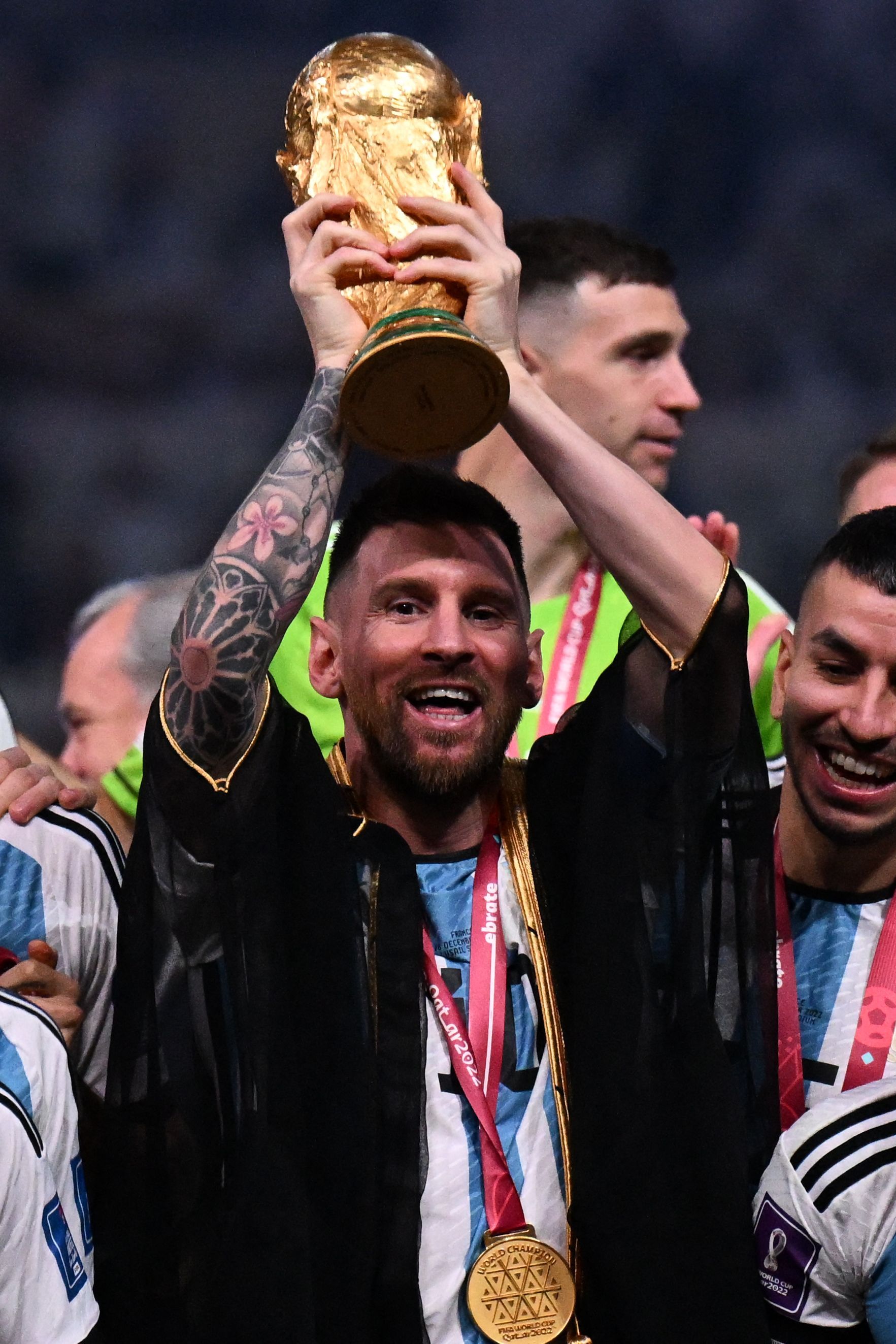 FBL-WC-2022-MATCH64-ARG-FRA-TROPHY
